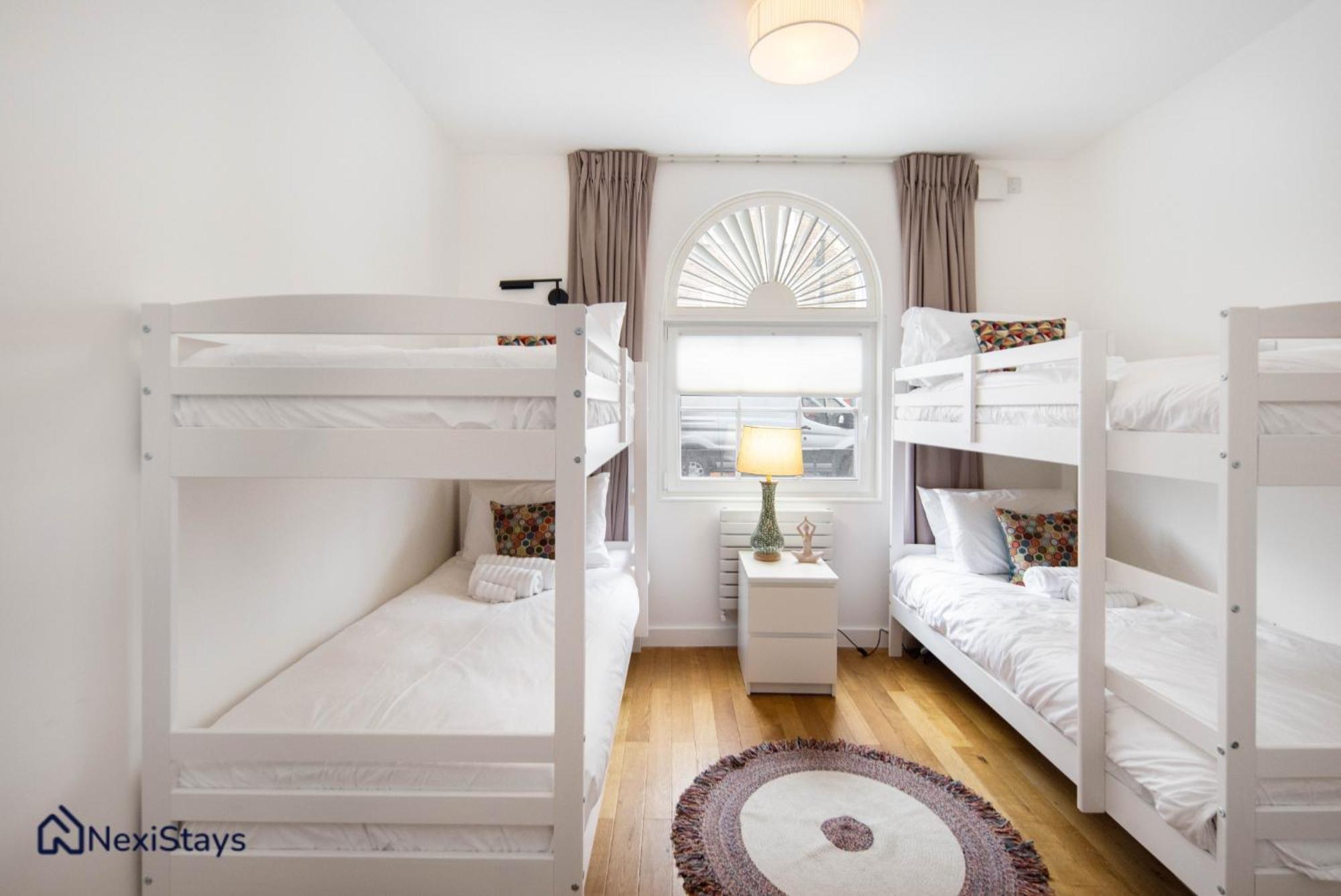 Апартаменты 1 Min Walk To Euston Station, Modern Townhouse Лондон Экстерьер фото