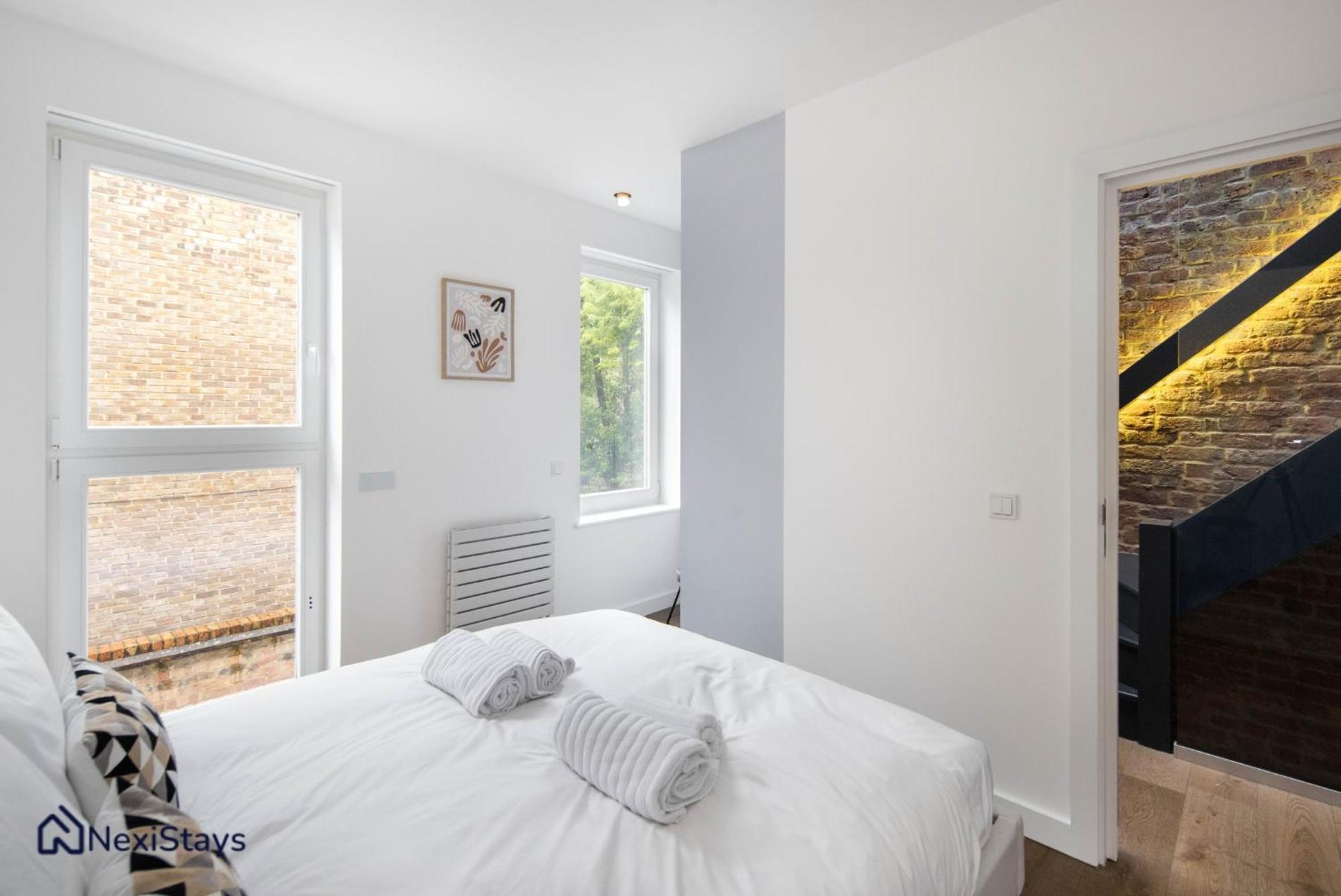 Апартаменты 1 Min Walk To Euston Station, Modern Townhouse Лондон Экстерьер фото