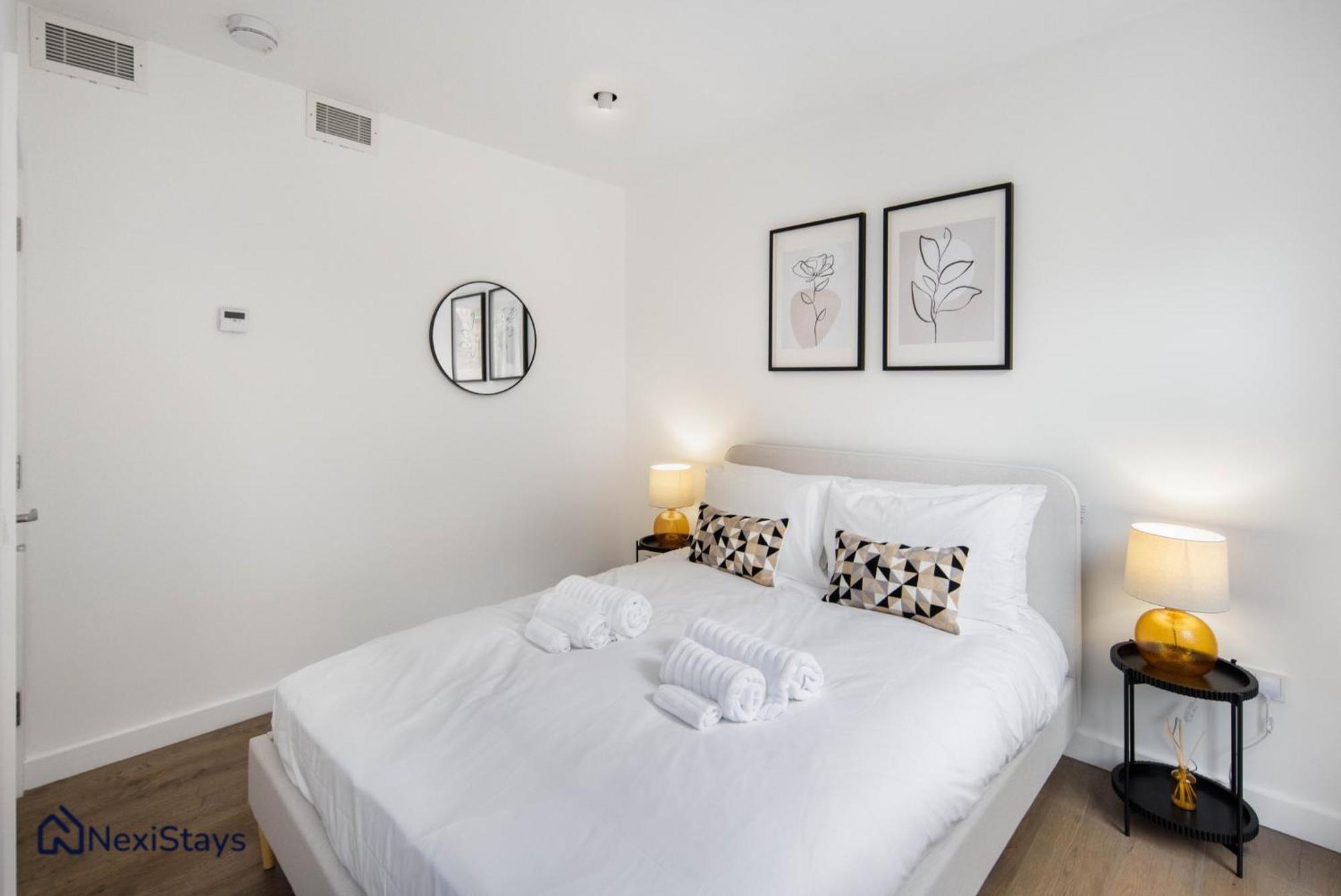 Апартаменты 1 Min Walk To Euston Station, Modern Townhouse Лондон Экстерьер фото